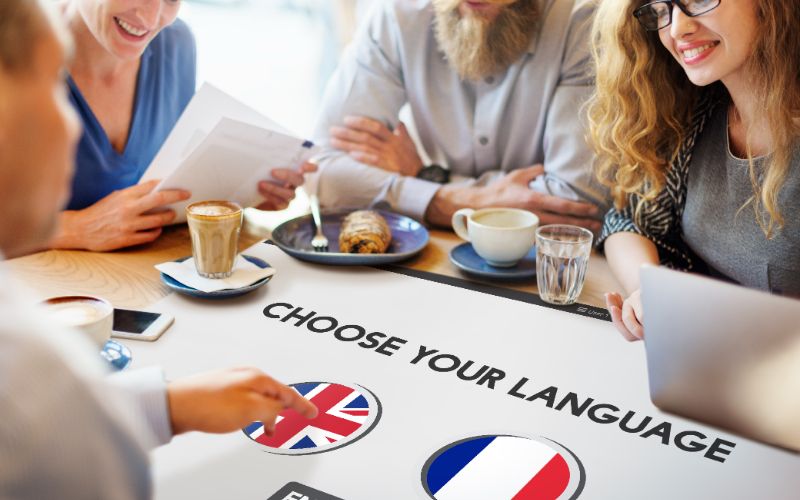 translation-services-language-dictionary-english-french-min