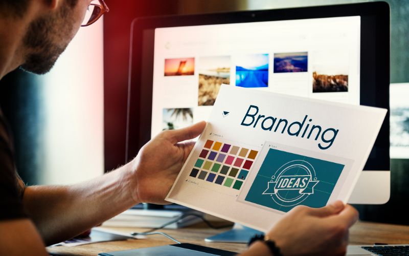 translation company-branding-ideas-design-identity-marketing-concept-min